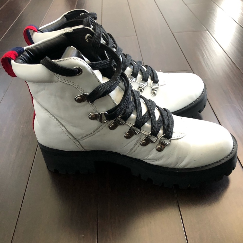 Boots - Picture 3 of 5